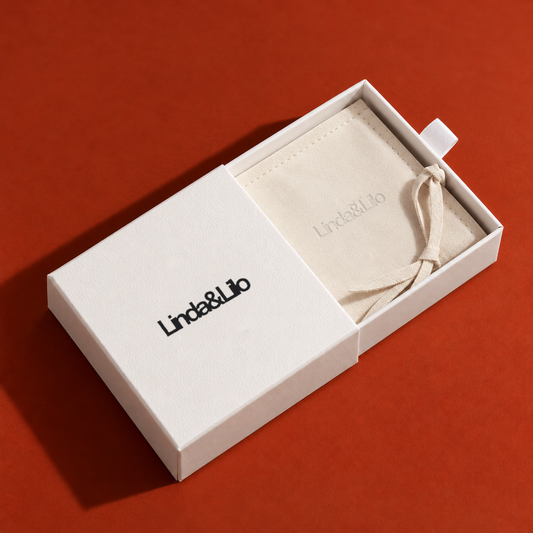 LINDA&LILO gift box and cream suede pouch